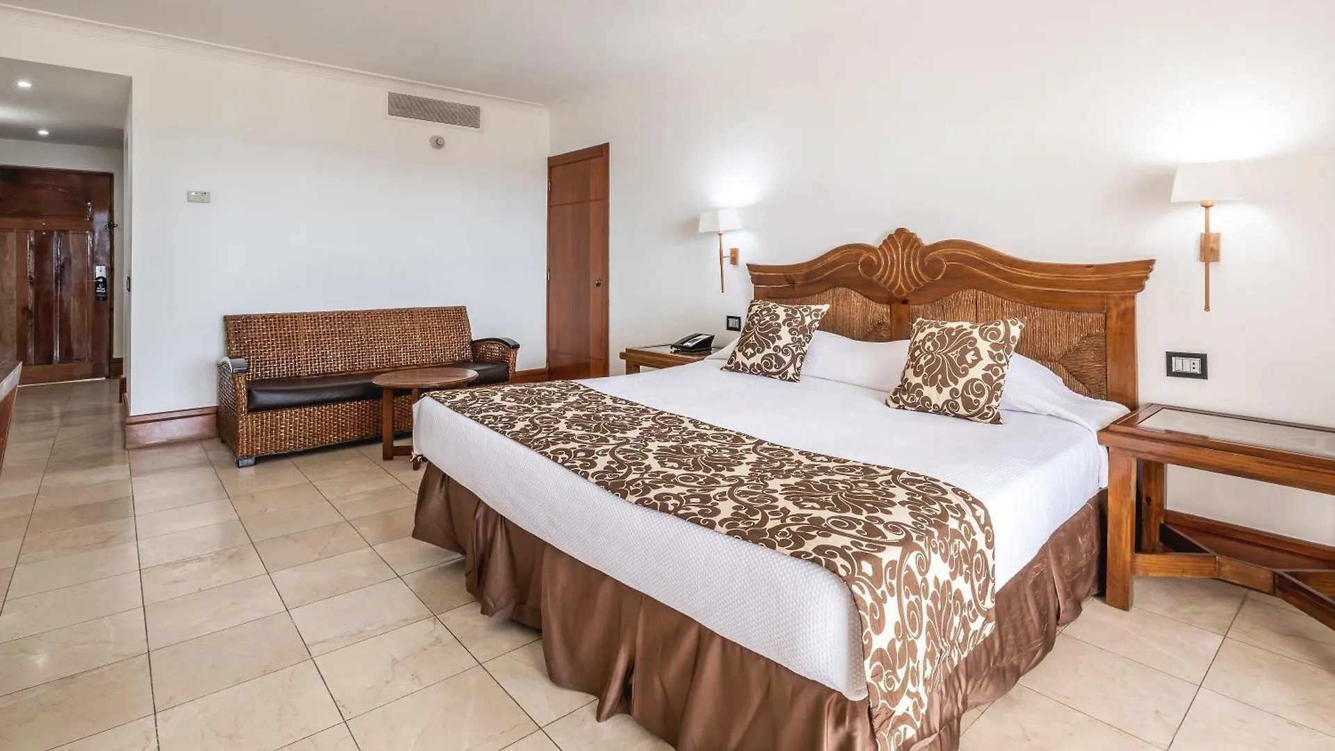 Be Live Experience Hamaca Beach Boca Chica 4*,